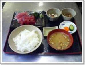 まぐろブツ切り定食  