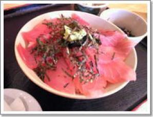 まぐろ丼 